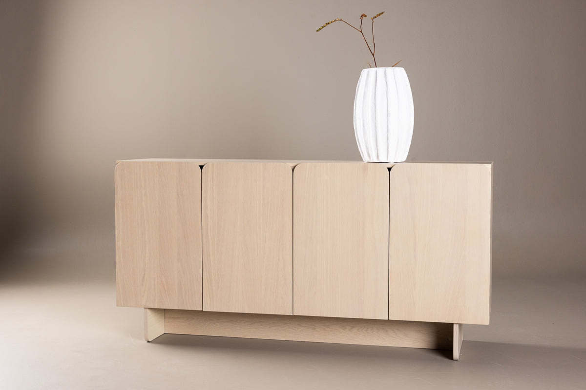 HARE SORA Mueble 80 X 30 X 110 enlucido blanco (nuevamente disponible 25-11-2024)